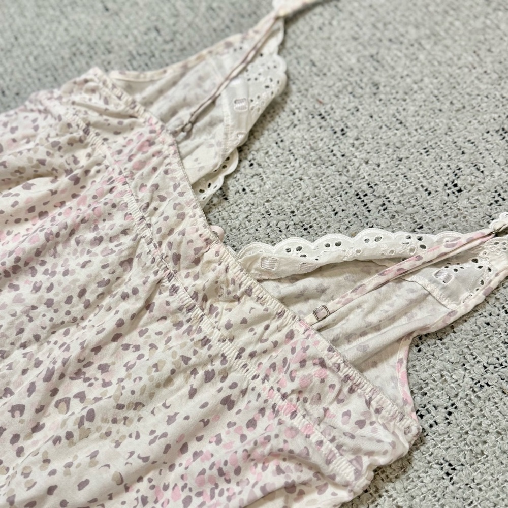 … - Picture 8 of 10